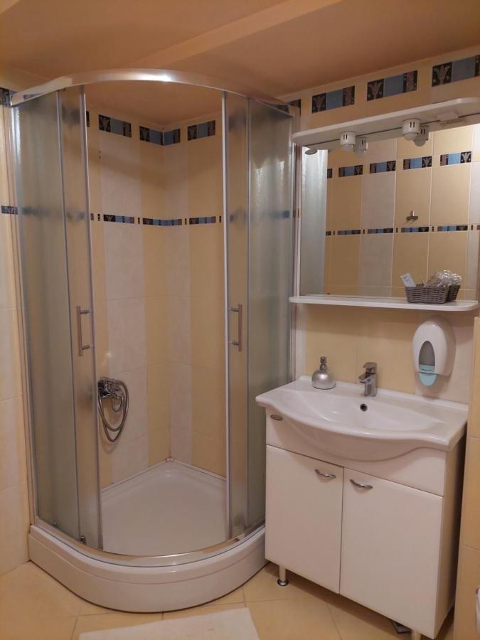 Hotel Garny Pleso Velika Gorica Exterior photo