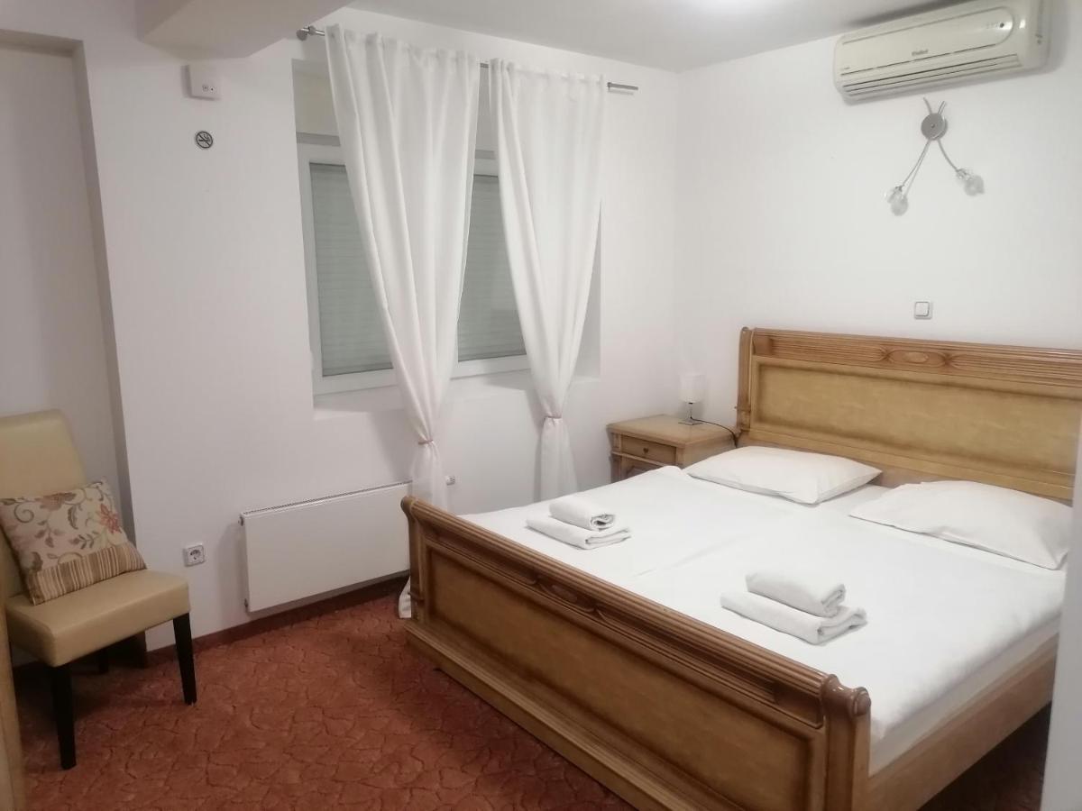 Hotel Garny Pleso Velika Gorica Exterior photo