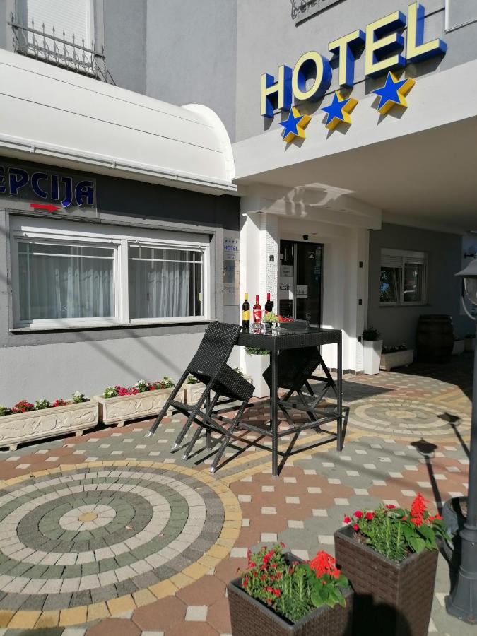 Hotel Garny Pleso Velika Gorica Exterior photo