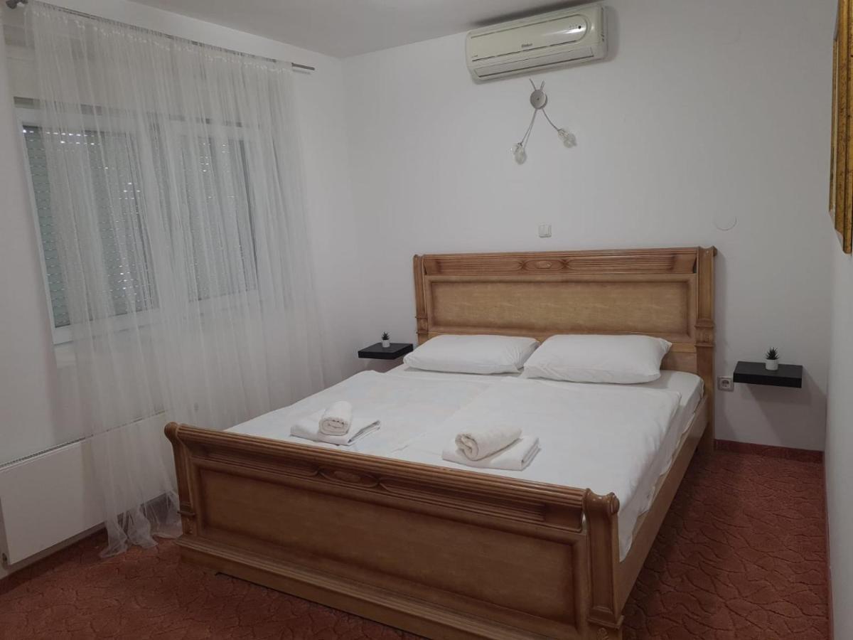 Hotel Garny Pleso Velika Gorica Exterior photo