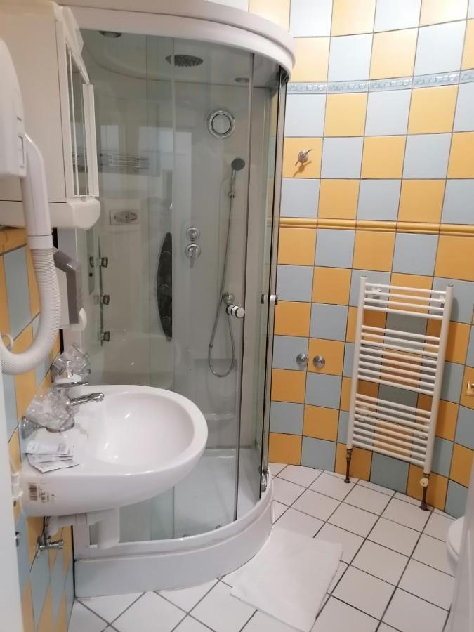 Hotel Garny Pleso Velika Gorica Exterior photo