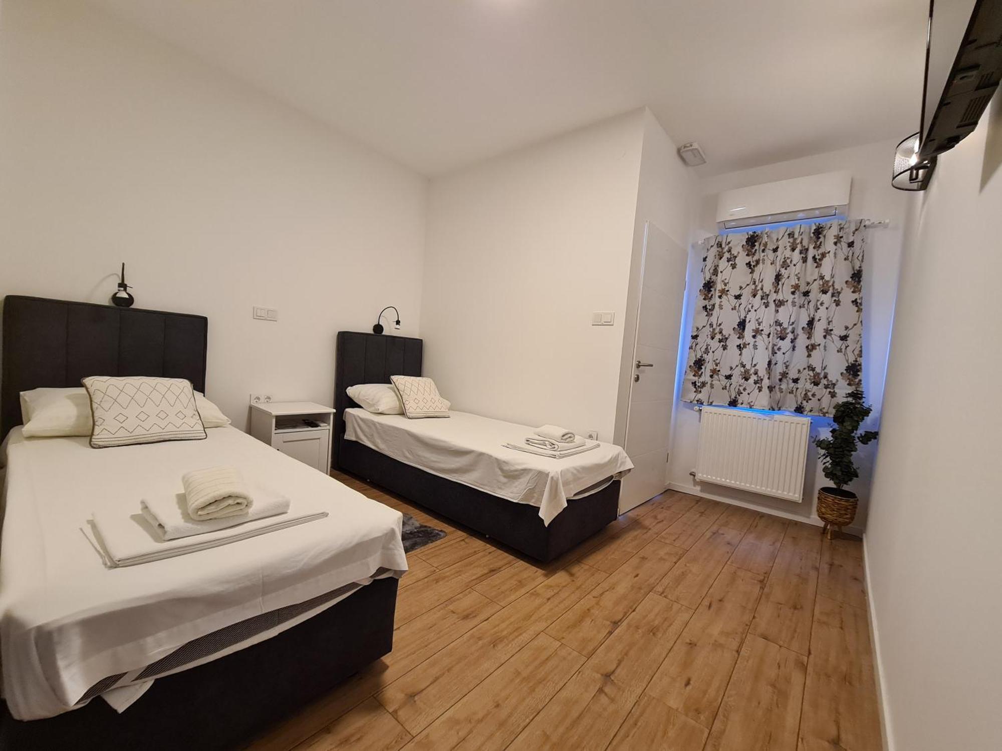 Hotel Garny Pleso Velika Gorica Exterior photo