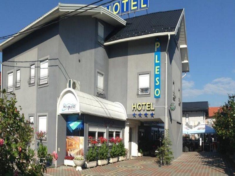 Hotel Garny Pleso Velika Gorica Exterior photo