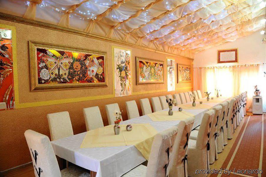 Hotel Garny Pleso Velika Gorica Exterior photo